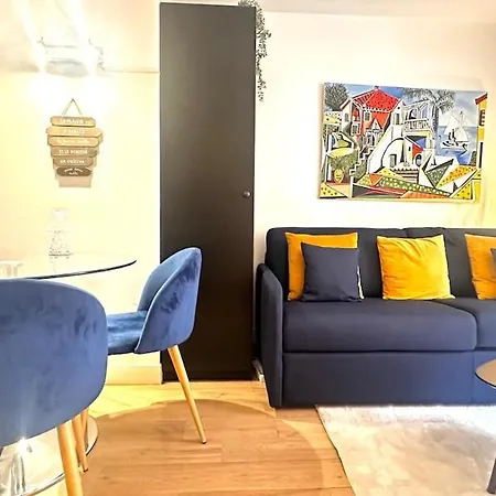 Apartment Design Et Lumineux Pres Du Port De Nice